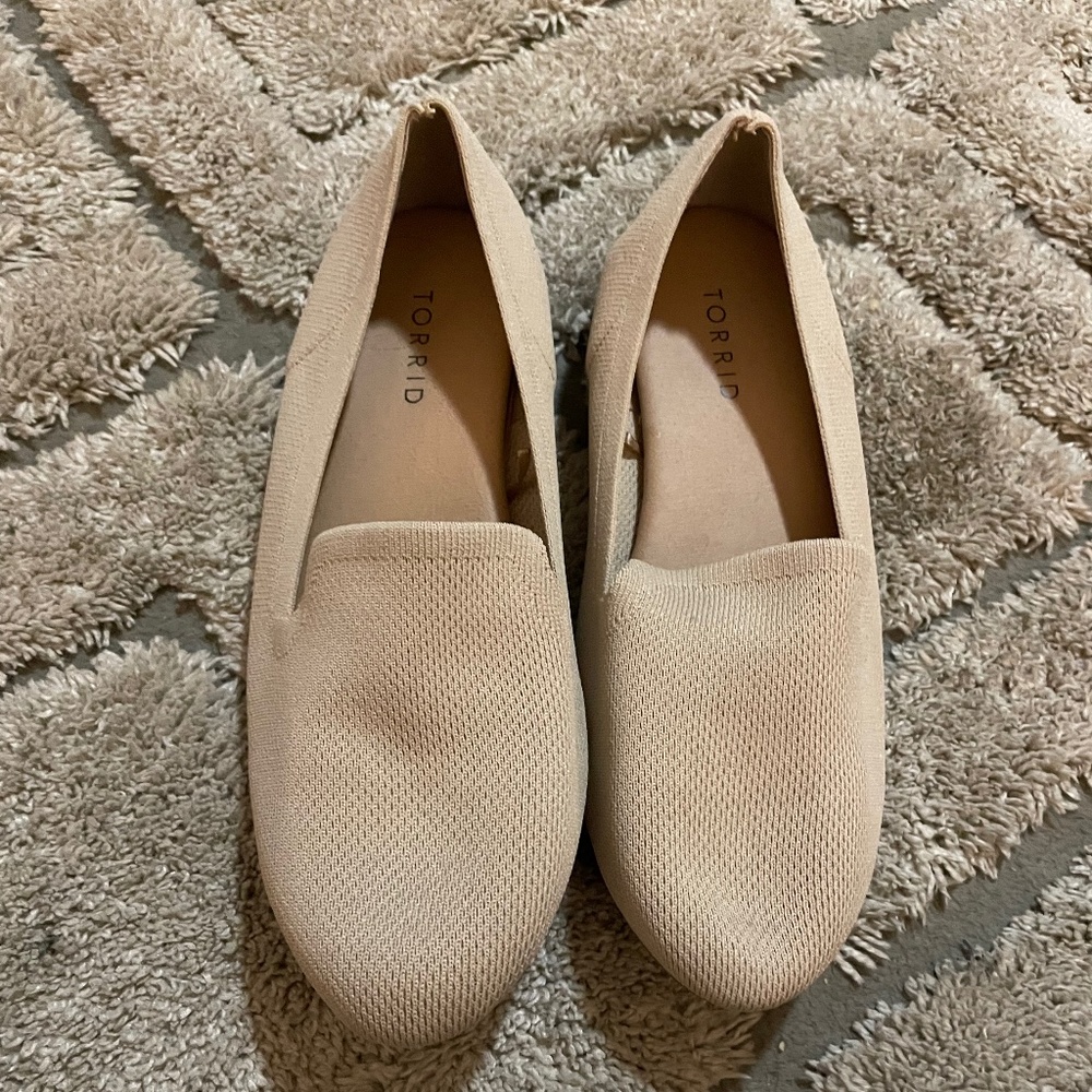 Torrid 9ww flats